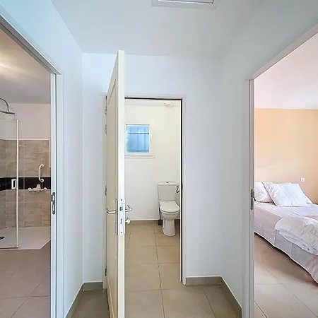 Maison Climatisée Avec Parking à - Fr-1-451-222 *
